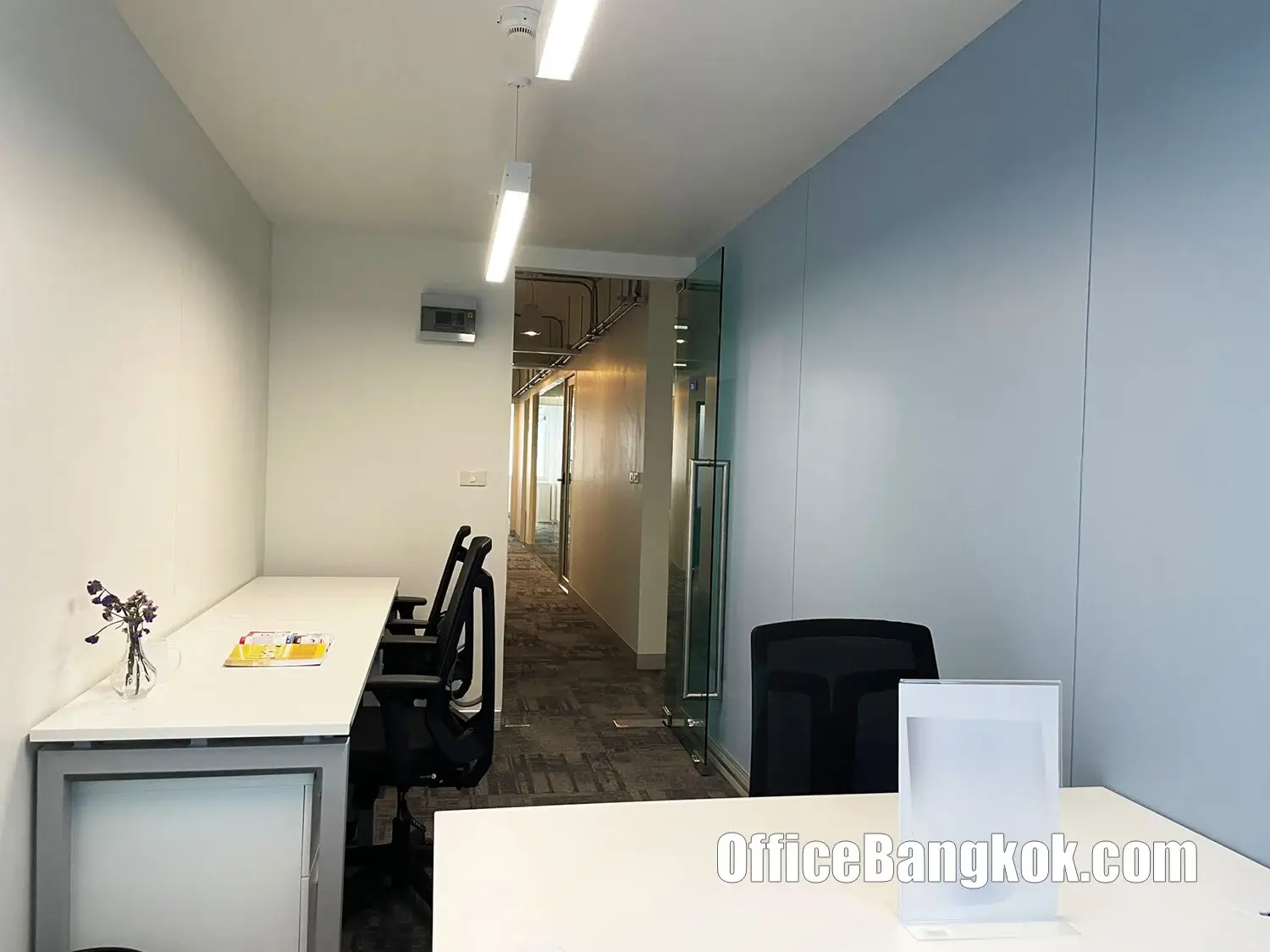 เช่าสำนักงานสำเร็จรูปอาคารบลูชิพส์ ทองหล่อ (Rent Service Office at Bluechips Thonglor) Co-Working Space และออฟฟิศขนาดเล็กให้เช่าพร้อมเฟอร์นิเจอร์ทำเลสุขุมวิท